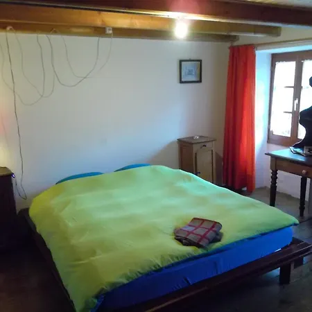 By Wild Bed and breakfast Linescio