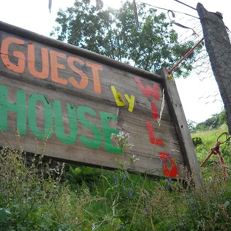 By Wild Bed and breakfast *